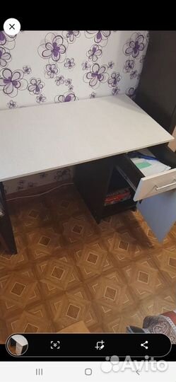 Письменный стол для школьника со шкафом