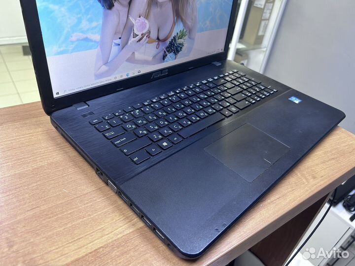 Asus 17.3/ssd/8 ram/новый акб/быстрый