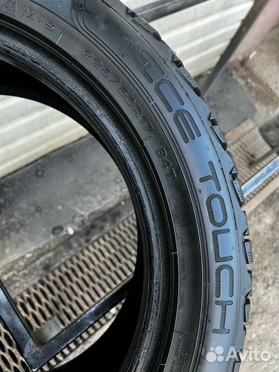 Dunlop Ice Touch 225/50 R17 94T