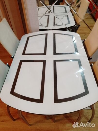 Кухонный стол