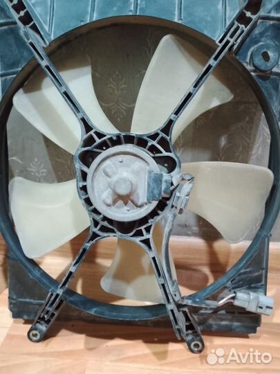 Диффузоры радиатора охлаждения Toyota ipsum