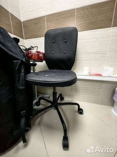 Стул офисный на колесах бу