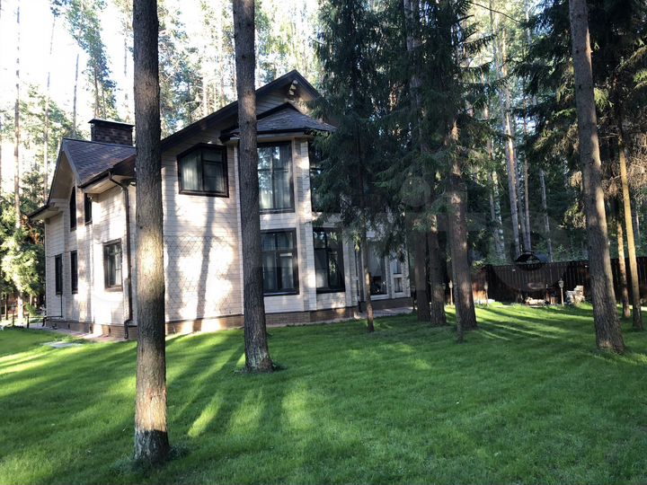 Дача 235 м² на участке 14 сот.