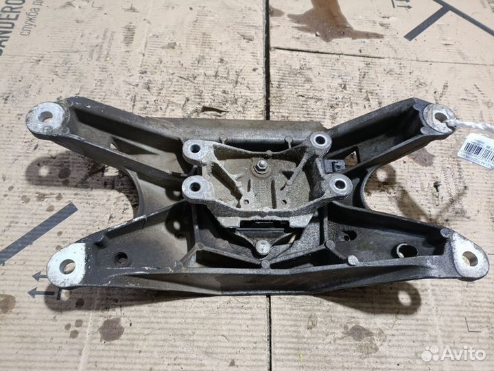 Подушка кпп Audi A4 8K