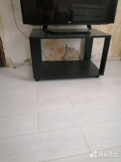 Стеклянная тумба