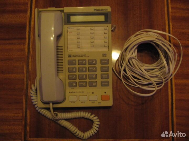 Прод. кнопочный телефон Панасоник KX-T2365
