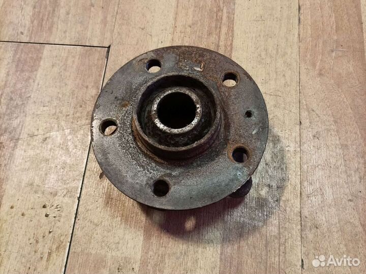 Ступица с подшипником Audi A8 D4 A4 B8 A5 A6 C7 A8