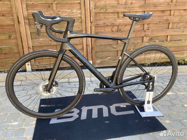 Шоссейный велосипед BMC Roadmachine 01 Five