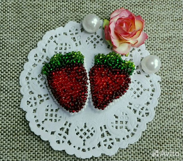 Брошь из бисера