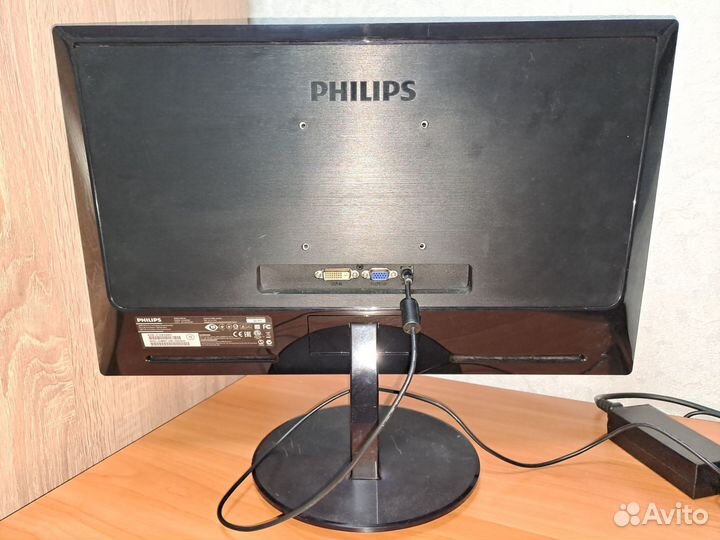 Монитор Philips 224Е