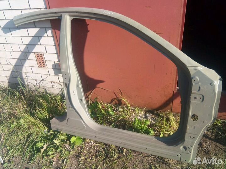 Ниссан Альмера G15 панель правой стороны порог