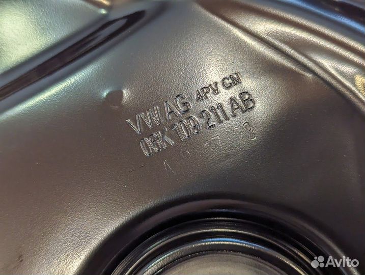 Крышка грм нижняя (с сальником) VAG EA888 1.8-2.0