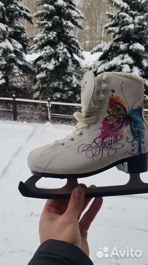 Коньки. Идеально для каникул на катке