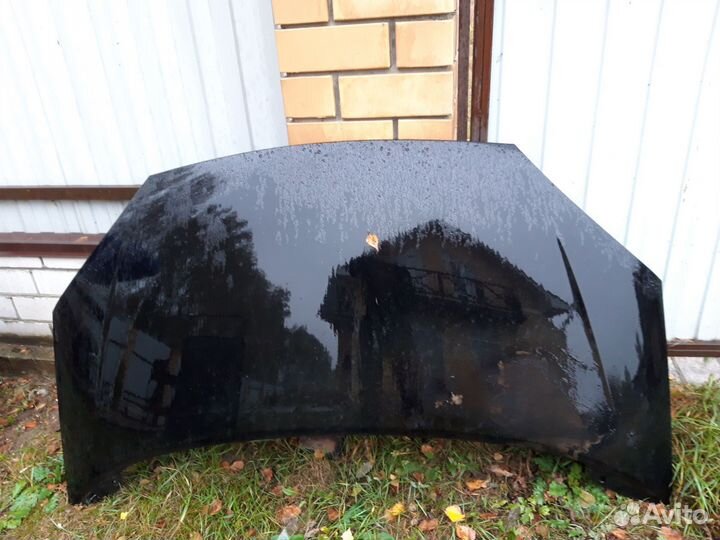 Капот передний