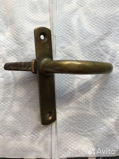 Ручка оконная поворотная