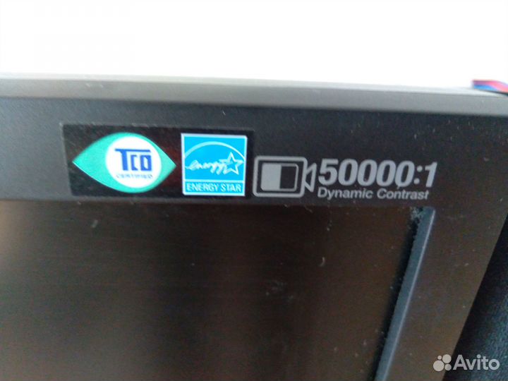 Монитор с колонками