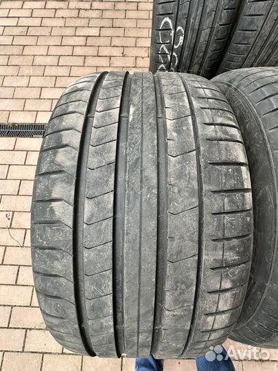 Pirelli P Zero 275/40 R21 и 315/35 R21 111Y