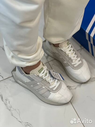 Кроссовки adidas retropy e5