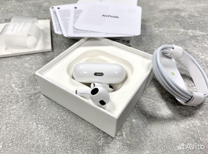 Apple AirPods 3 (2023)