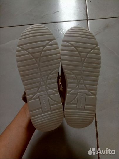 Туфли для девочки 28 размер новые