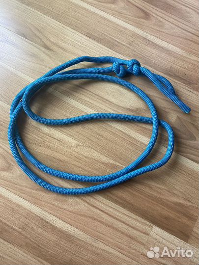 Гимнастическая скакалка