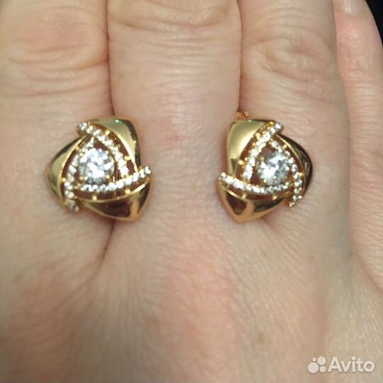Серьги под золото