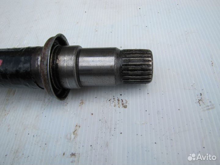 Toyota Avensis (T250) полуось правая