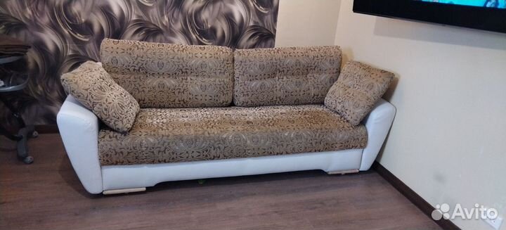 Диван с креслом бу