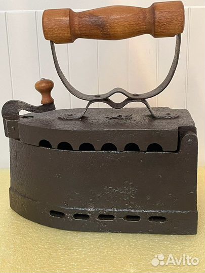 Старинный утюг