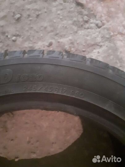 Yokohama Ice Guard IG20 245/45 R17