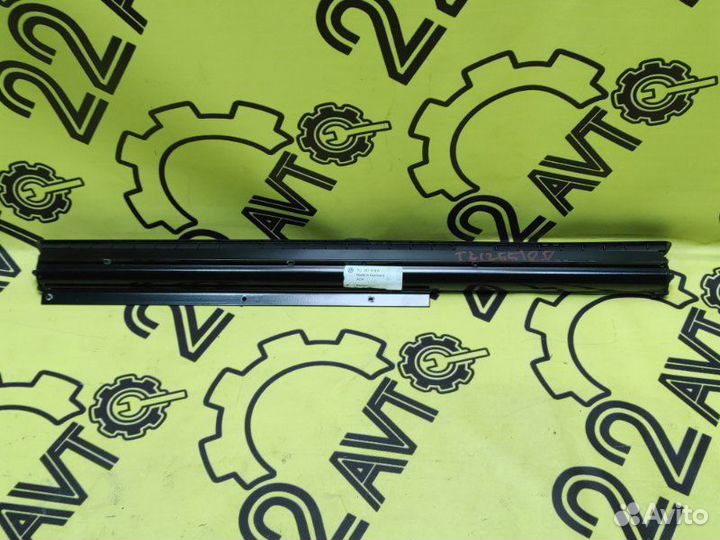 Шторка задняя правая Volkswagen Touareg 7L AXQ