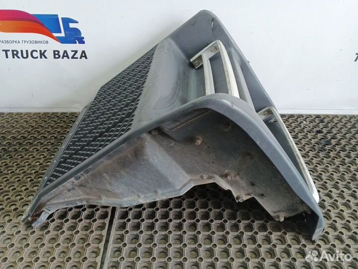 Крышка аккумуляторного ящика