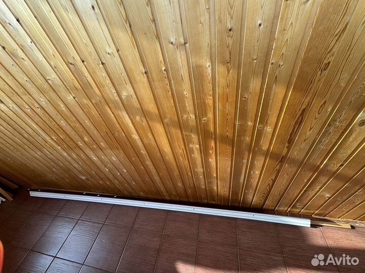Продаю карниз.Очень плотный пластик
