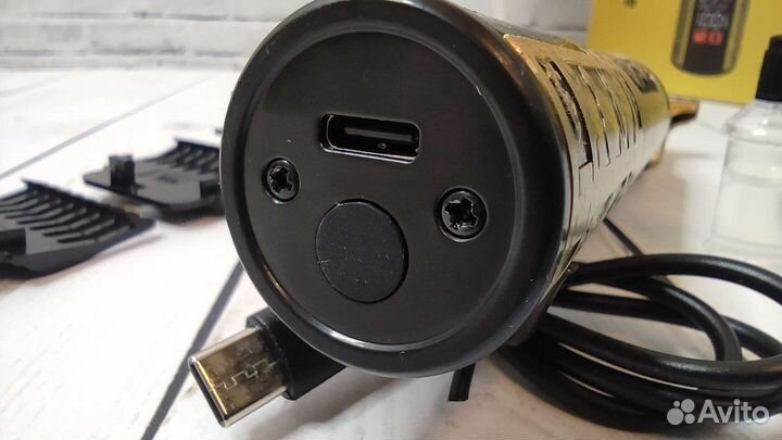 Триммер машинка для стрижки волос бороды