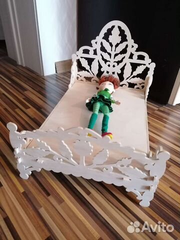 Большая кровать для кукол