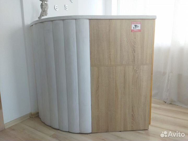 Стойка ресепшн