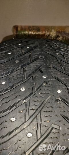 Nokian Tyres Hakkapeliitta 8 SUV 235/65 R17