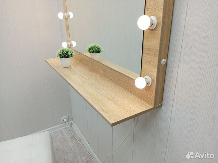 Зеркало настенное с подсветкой