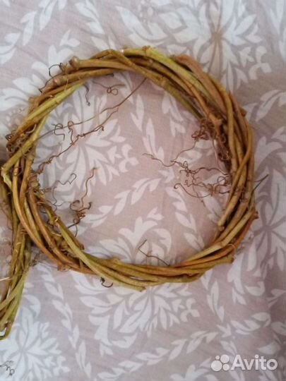 Венок плетёный из лозы