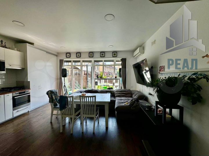 Таунхаус 103,6 м² на участке 1,9 сот.