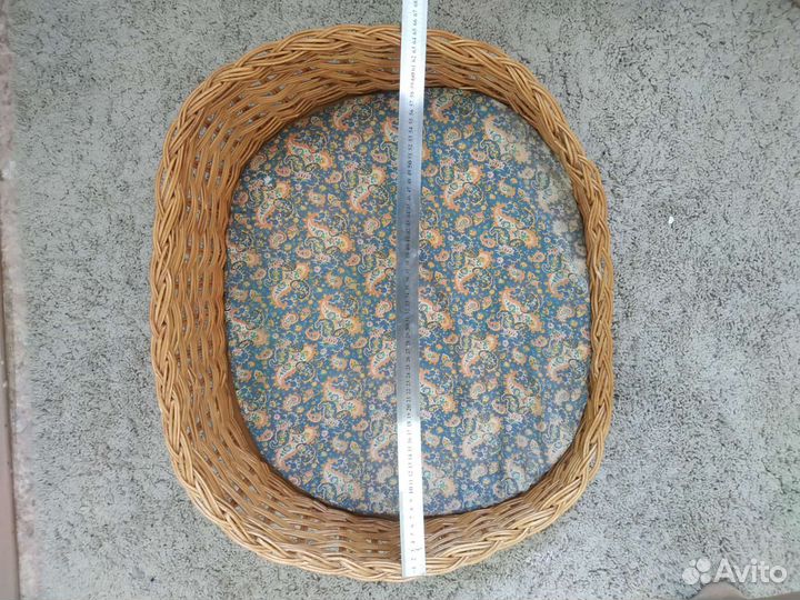 Лежанка для кошек плетеная