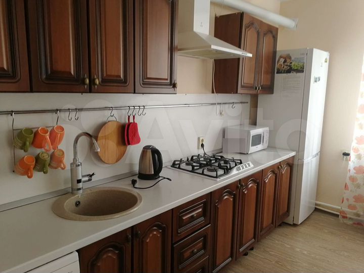 2-к. квартира, 85 м², 2/2 эт.