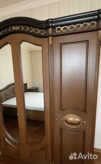 Спальный гарнитур