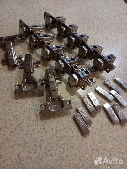 Петли мебельные bayard