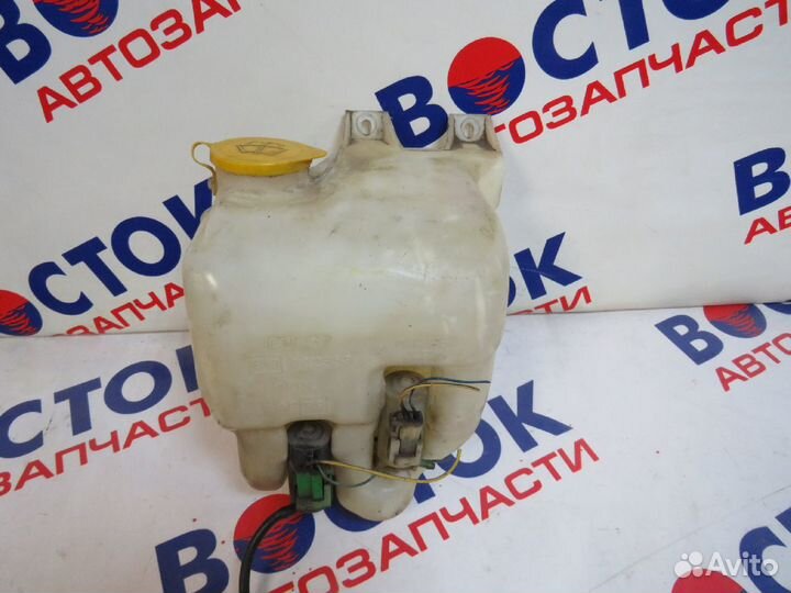 Бачок омывателя subaru legacy BE5, BG5, BD5, BG2