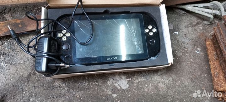 Консоль игровая qumo