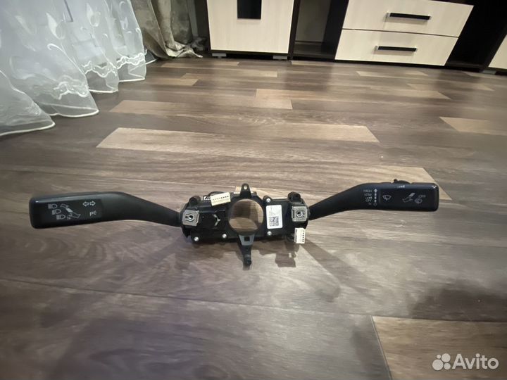 Подрулевой переключатель Skoda Octavia