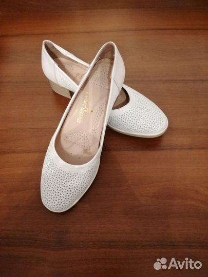 Женские туфли