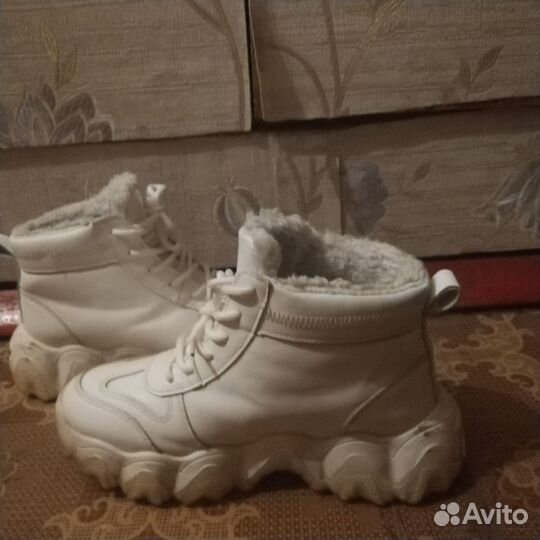 Кроссовки зимние женские