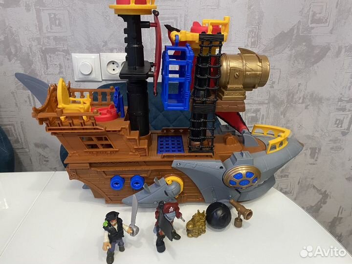 Набор игровой imaginext Пиратский корабль Акула